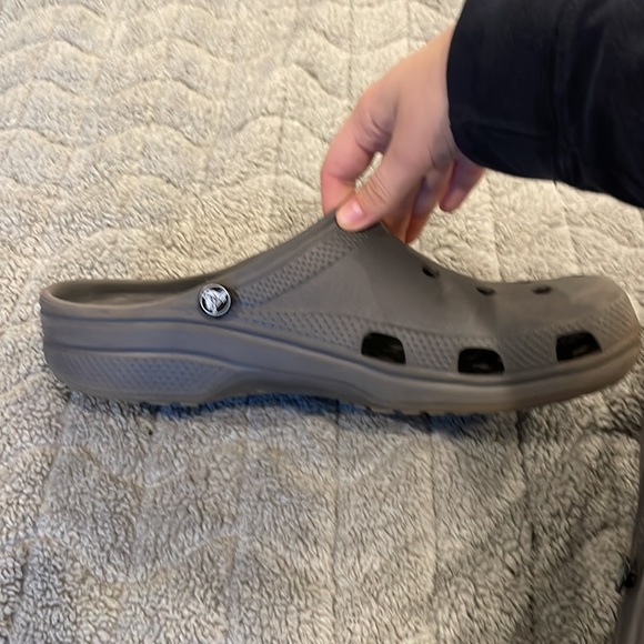 Gray Crocs Size 10 Mens - Picture 6 of 7